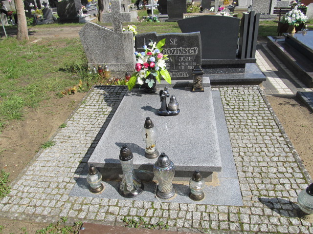 Grób Józef Rogoziński 