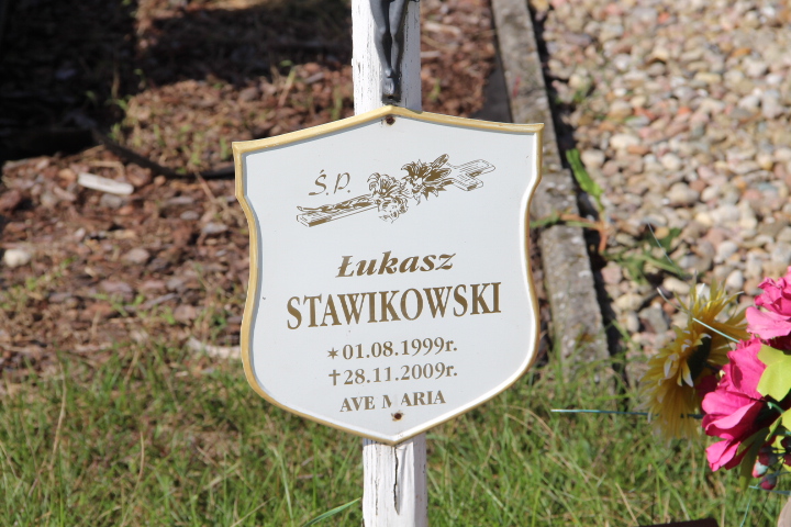 Łukasz Stawikowski 1999 Bogdaniec - Grobonet - Wyszukiwarka osób pochowanych