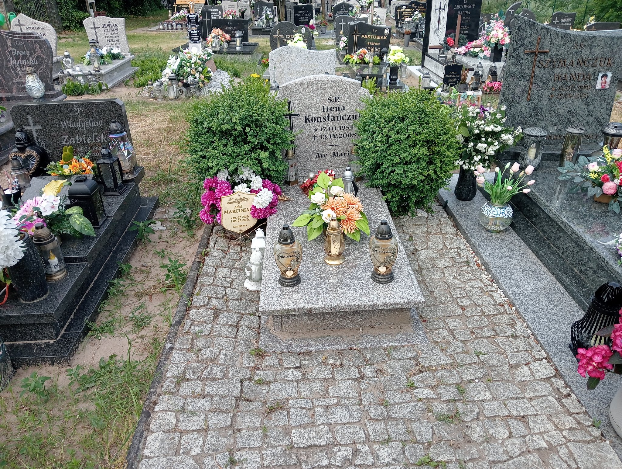 Grób Adam Marciniak
